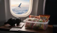 飛行機にお菓子は持ち込める？国際線のルールと没収を防ぐ3つの注意点